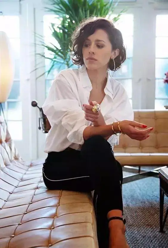 the white shirt 83.webp