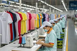 a-realistic-image-of-a-modern-clothing-fact