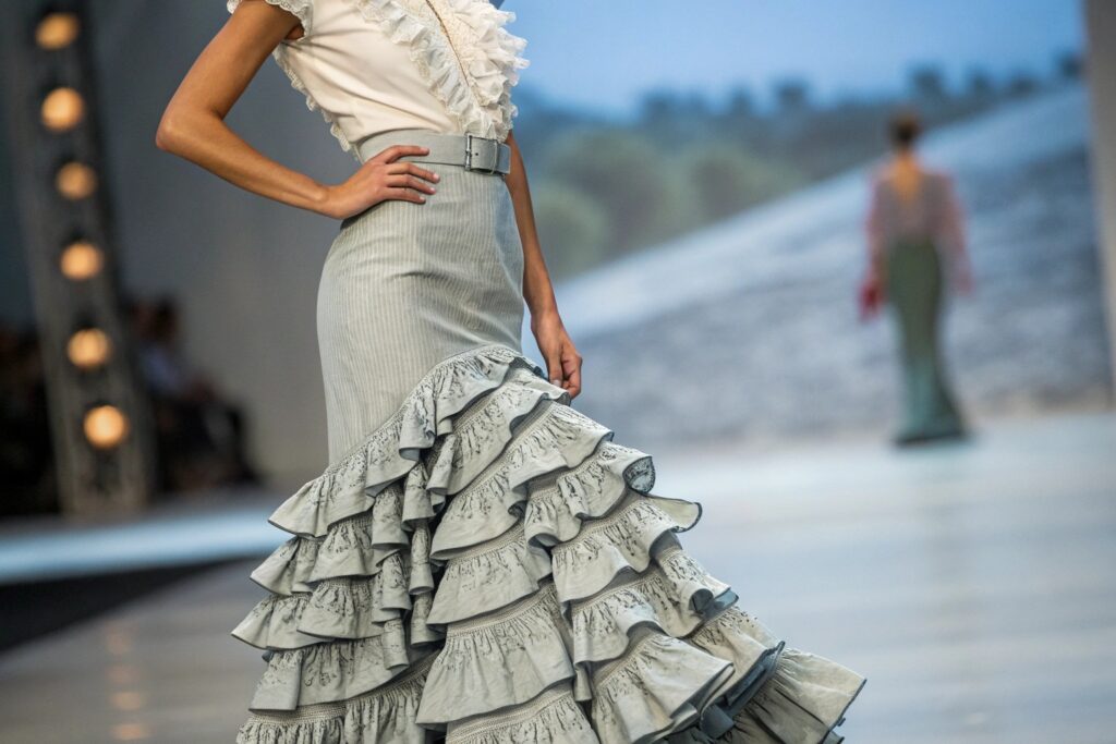 Elegant ruffled mermaid skirt in soft gray fabric