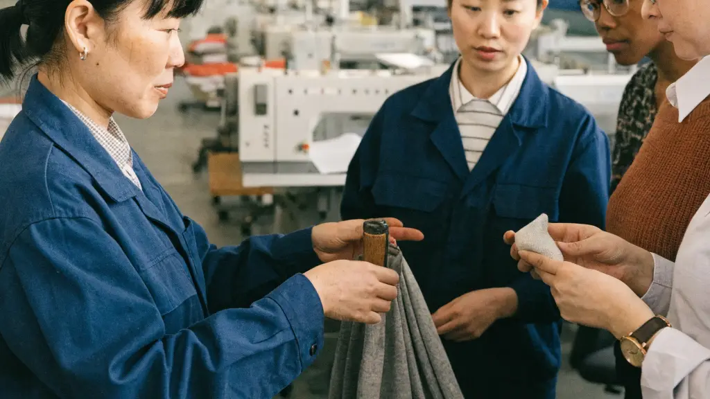 How Can Buyers Negotiate with Fabric Suppliers?