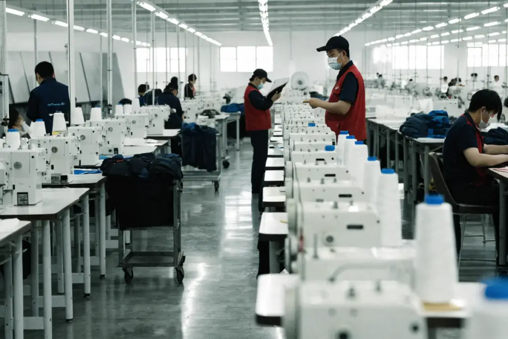 How Can Factories Prevent Heat-Induced Discoloration in Finished Garments?