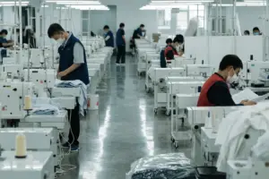 How Can High-Capacity Garment Factories Lower Sourcing Overhead?