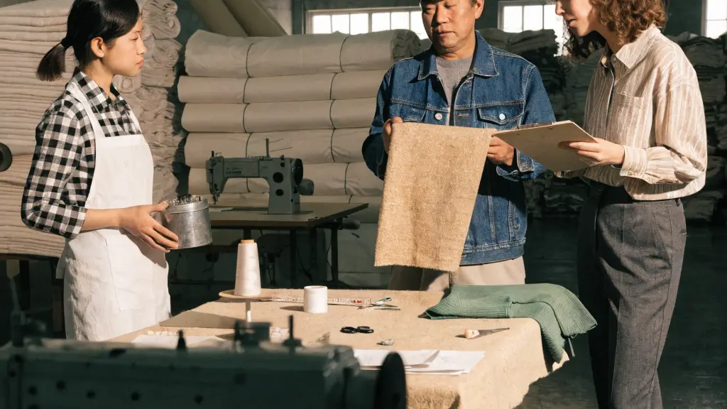 What Advantages Do Garment Trade Shows Offer?