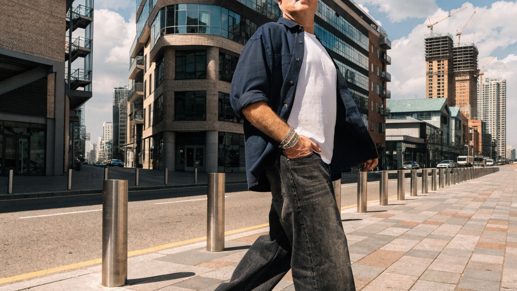 Why Choose a Shanghai-Based Clothing Manufacturer?