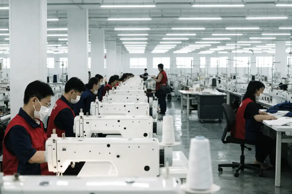 Which B2B Payment Methods Are Secure for High-Volume Apparel Imports?