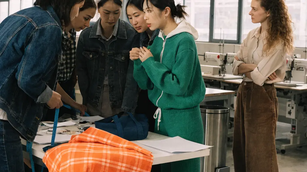 Who Is the Petite Fashion Customer?