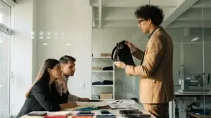 What Should Buyers Ask a Wholesale Belts Manufacturer Before Placing Orders?