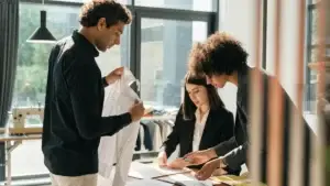 What Should Buyers Ask a Wholesale Sportswear Manufacturer Before Placing Orders?